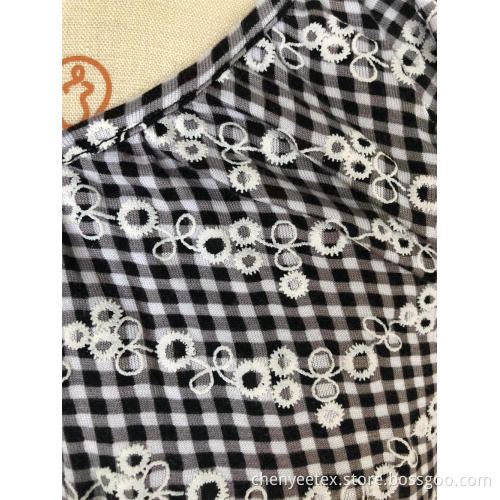Round neck checked with short sleeves